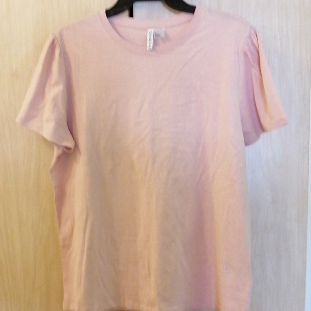 NWOT H&M  puff sleeved tee